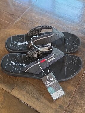 Hey Dude Size 11 Men's Black Flip Flop Sandals NEW